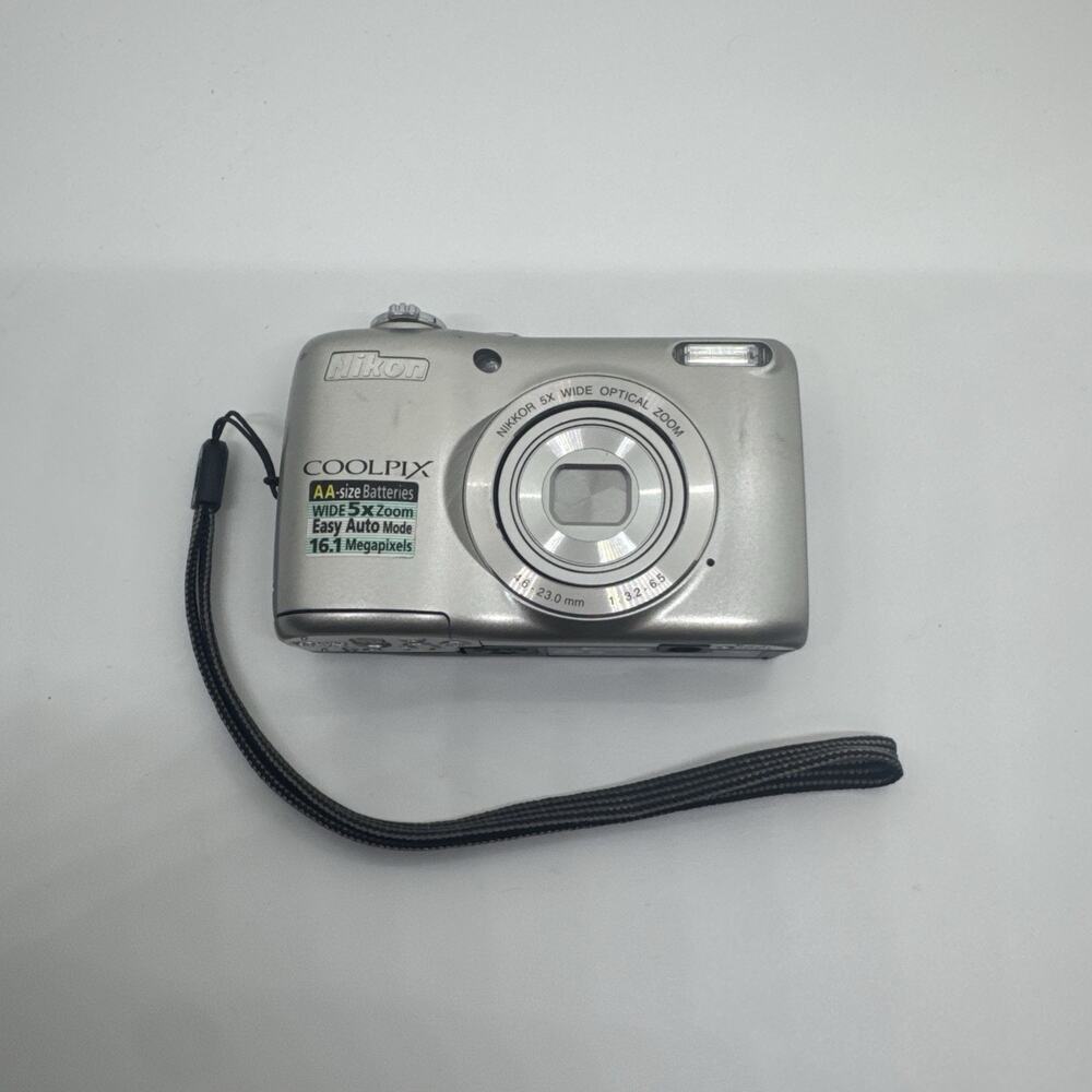 Nikon COOLPIX L26 16.1MP Digital Camera Silver TESTED Working Great Condition